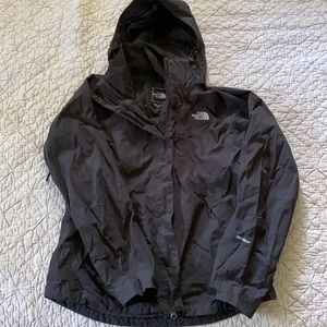 Northface womens rain jacket with removable hood. Hyvent.